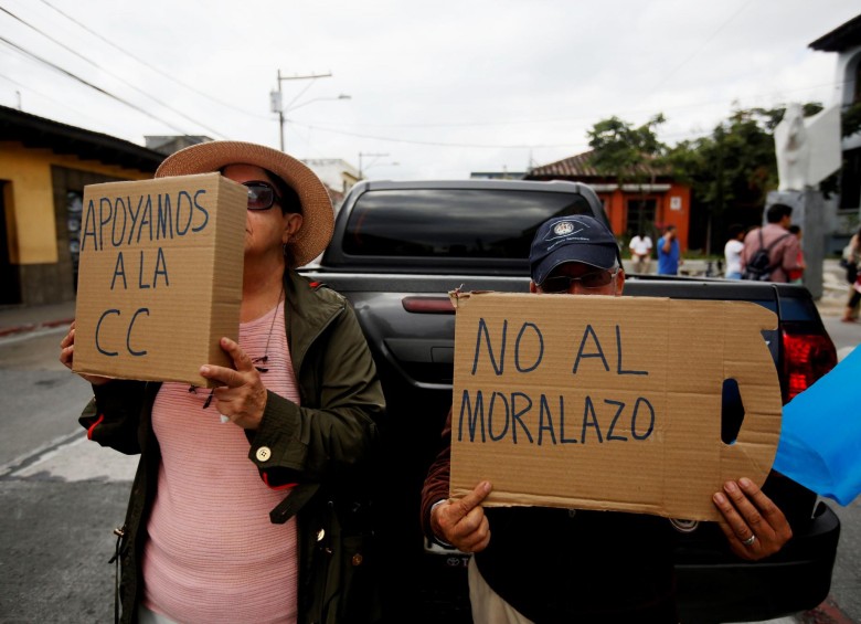 Guatemaltecos, este fin de semana, rechazaron las políticas del presidente Morales contra la Cicig. FOTO EFE