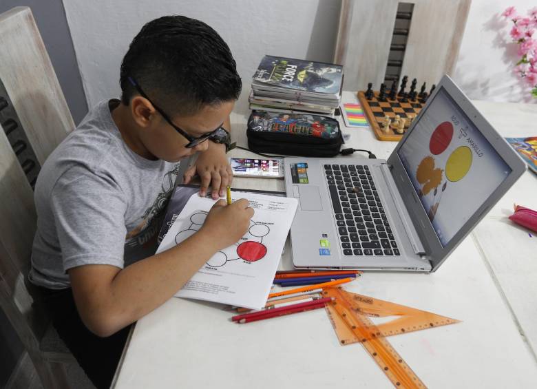 Educación en casa sigue como prioridad en Antioquia