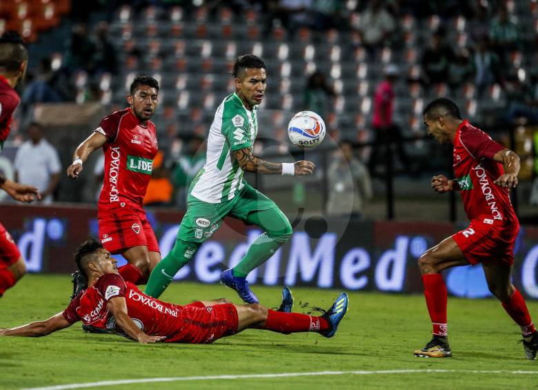 Imágenes del duelo con Patriotas que terminó en triunfo de Nacional, 1-0, en la ida de octavos de la Copa Águila. FOTO jaime pérez