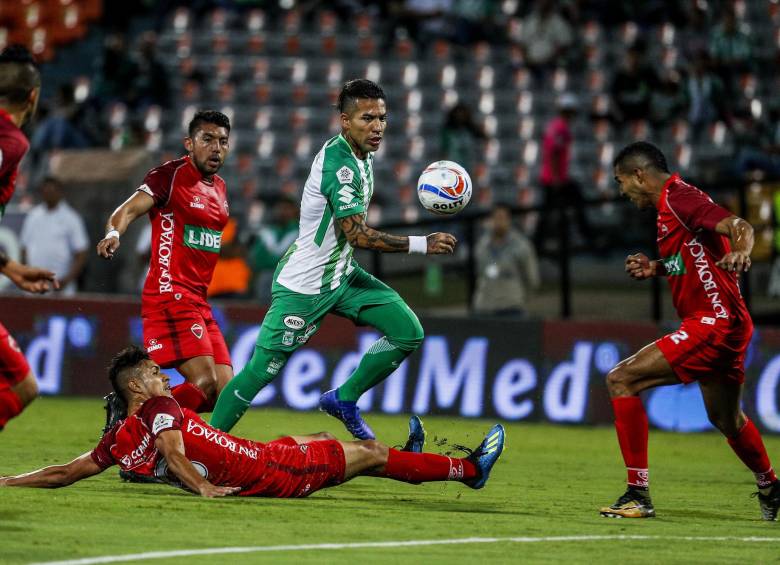 Imágenes del duelo con Patriotas que terminó en triunfo de Nacional, 1-0, en la ida de octavos de la Copa Águila. FOTO jaime pérez