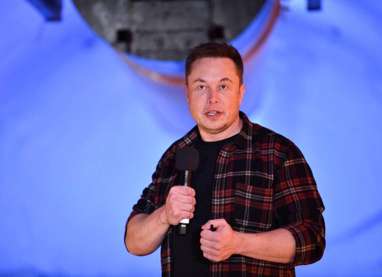 Elon Musk propone sistema para evitar trancones