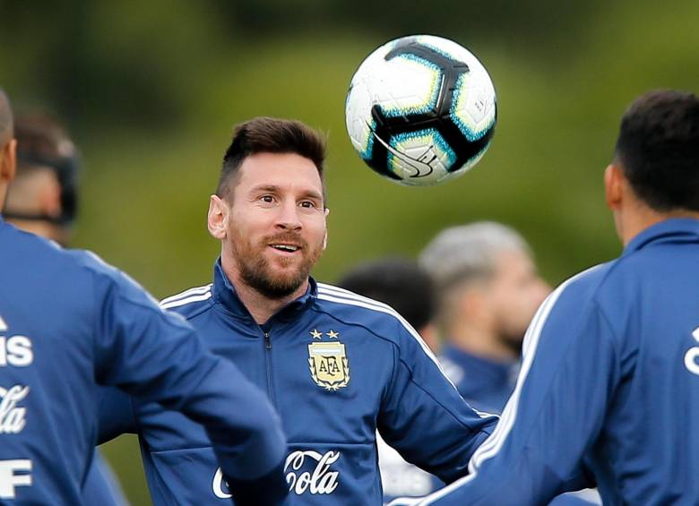 El argentino Lionel Messi es una muestra del talento suramericano y la velocidad europea. FOTO AFP