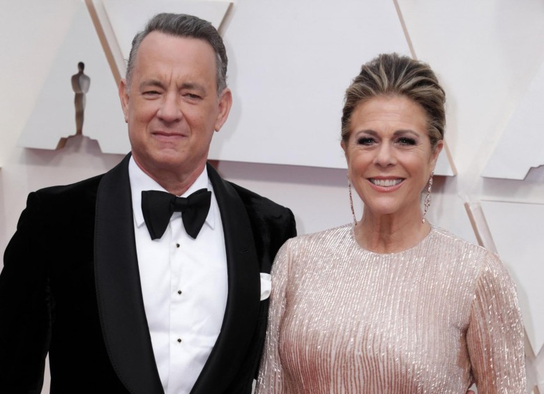 Tom Hanks y su esposa Rita Wilson, las primeras estrellas de Hollywood en declarar públicamente haber sido afectados por la pandemia. Foto EFE