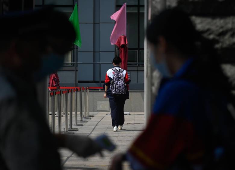 El llamado de Save the children es a los países para garantizar la educación, así sea a distancia, de los niños del mundo. FOTO AFP