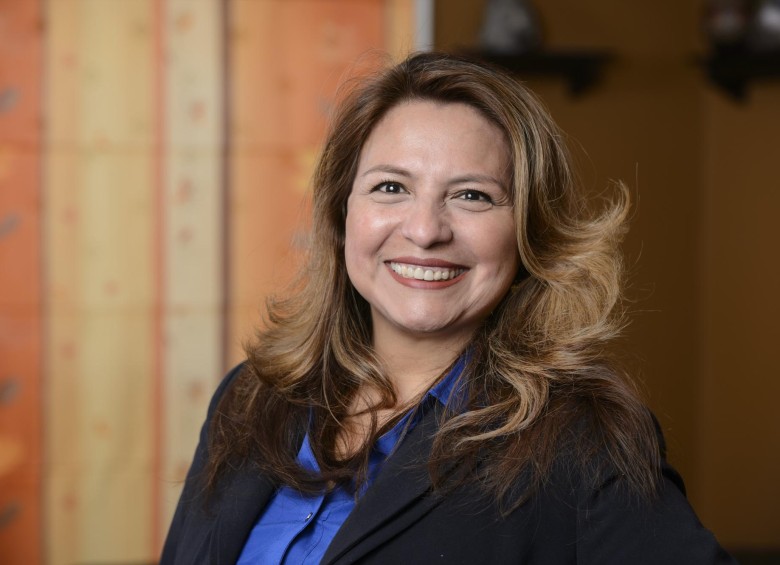 En noviembre de 2017, Guzmán se convirtió en una de las tres primeras mujeres latinas en integrar la Cámara de Delegados de Virginia. FOTO CORTESÍA E. GUZMÁN