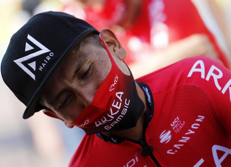 El colombiano Nairo Quintana anunció que no correrá más esta temporada pues debe recuperarse de la lesión en su rodilla izquierda. FOTO EFE