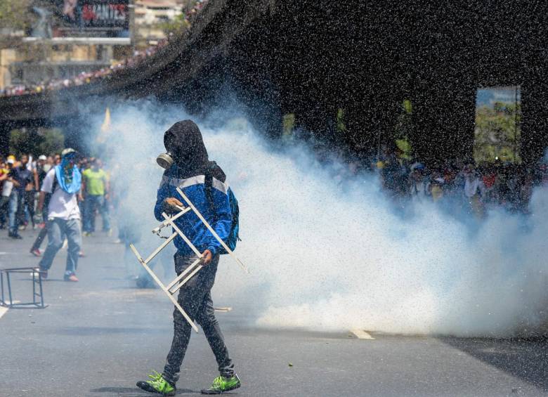 Marcha opositora en Caracas termina en fuertes disturbios