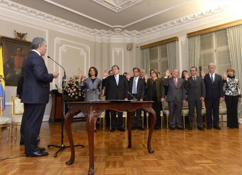 El presidente Iván Duque lidera las jornadas de revisión estratégica del Gobierno Nacional. En la fotografía, del 7 de agosto, el mandatario está acompañado con sus ministros. FOTO Colprensa