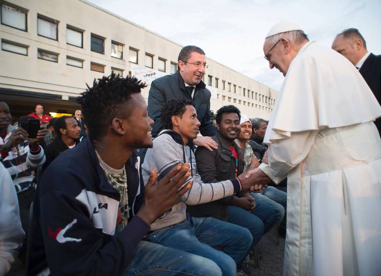 El Papa hizo hincapié al valor de la fraternidad y la convivencia entre religiones como método para lograr la paz. FOTO Reunters.