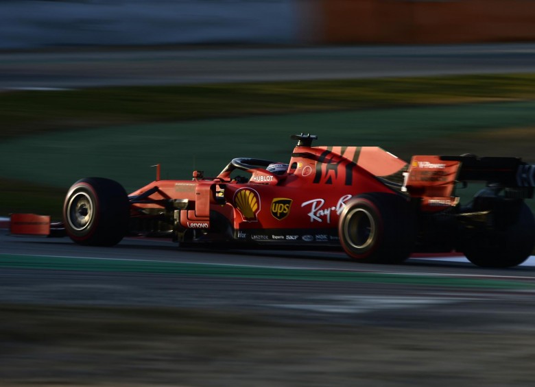 El piloto de Ferrari, Charles Leclerc, participa en las pruebas para la nueva temporada del Gran Premio de Fórmula Uno en el circuito de Cataluña en Montmeló, en las afueras de Barcelona. Foto: AFP.