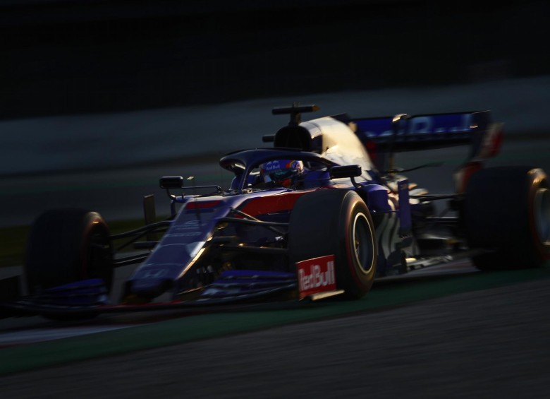 El pilotofFrancés de Red Bull Racing, Pierre Gasly, participa en las pruebas para la nueva temporada del Gran Premio de Fórmula Uno en el circuito de Cataluña en Montmeló. Foto:AFP