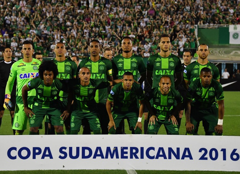 La sanción que todos calificaron de ridícula sería que ambos perderían el partido por 3-0, además se les impondría una multa de 30.000 dólares. FOTO AFP