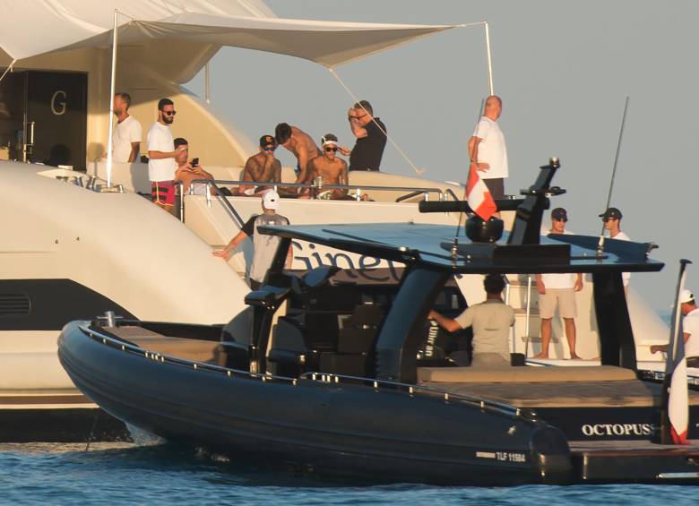 Neymar y sus amigos se divierten en Saint-Tropez