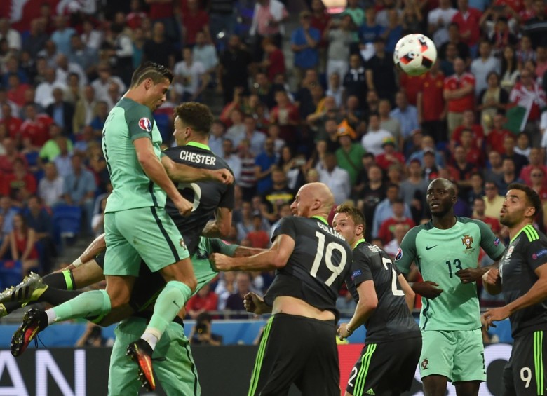 Para los conocedores la condición de Ronaldo para saltar tan alto es innata. FOTO AFP