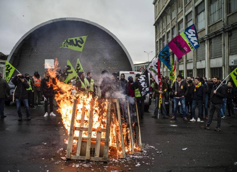 Manifestaciones, para protestar contra la reforma del sistema de pensiones de la nación por parte del gobierno francés. FOTO: EFE