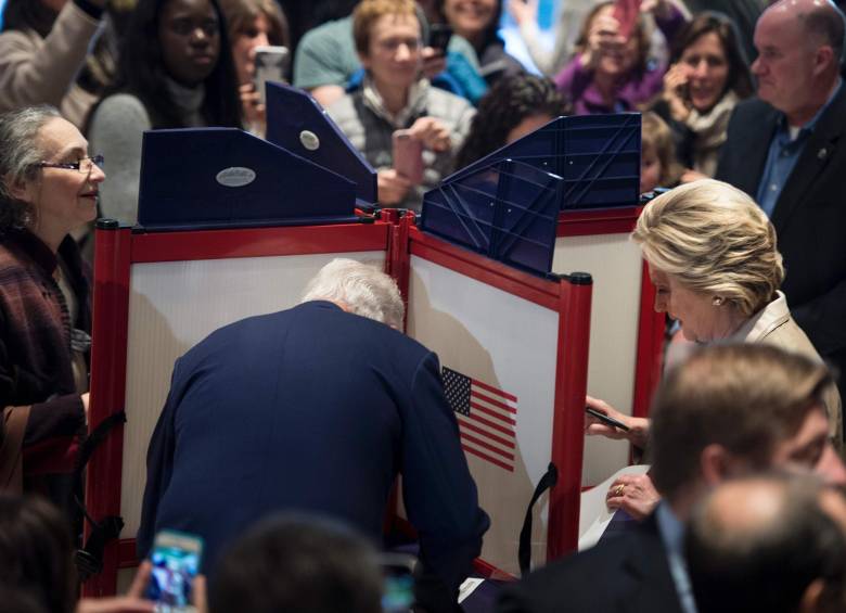 Hillary y Trump ya votaron en Nueva York y se mantienen positivos