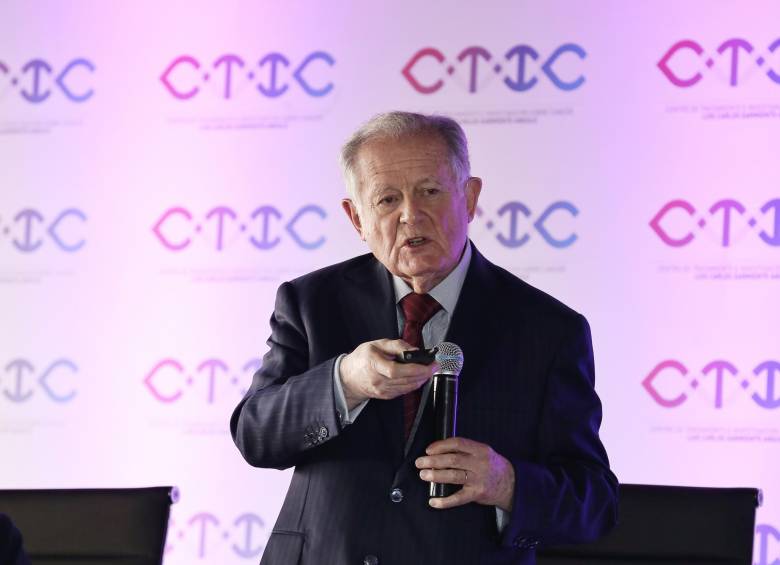 Luis Carlos Sarmiento, fundador del Grupo Aval, uno de los empresarios más poderosos del país. FOTO Colprensa