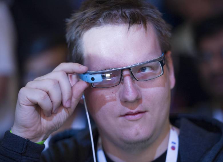 Google dio a conocer la primera versión de las gafas inteligentes en 2012. FOTO Bloomberg