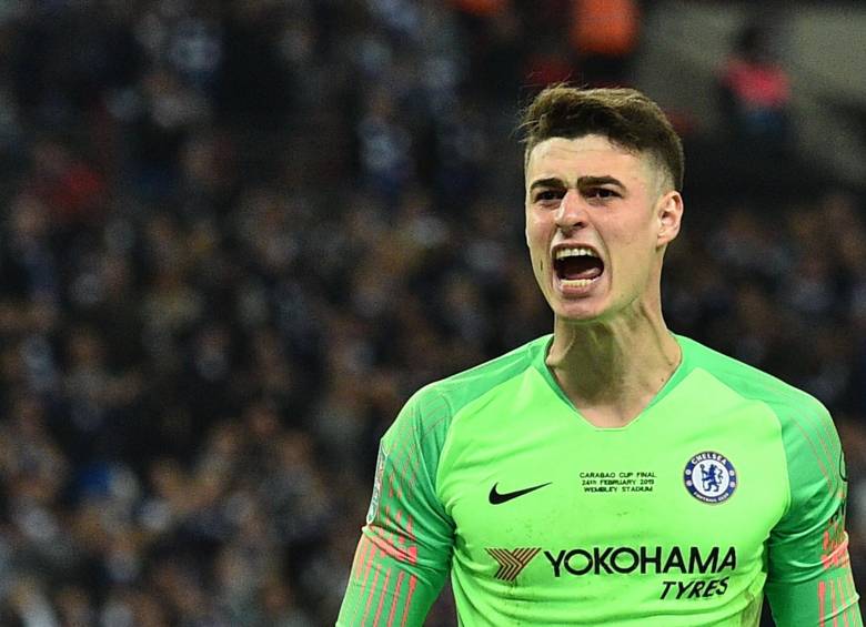 El arquero español del Chelsea Kepa Arrizabalaga fue multado por su club con una semana de salario por desafiar al técnico Maurizio Sarri. Foto: AFP