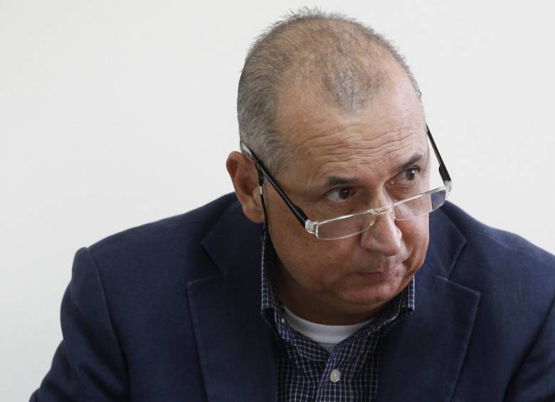 La Procuraduría formuló este miércoles pliego de cargos contra Carlos Alberto Ruíz, curador urbano segundo de Medellín, por omisión en el ejercicio de sus funciones. FOTO MANUEL SALDARRAIGA