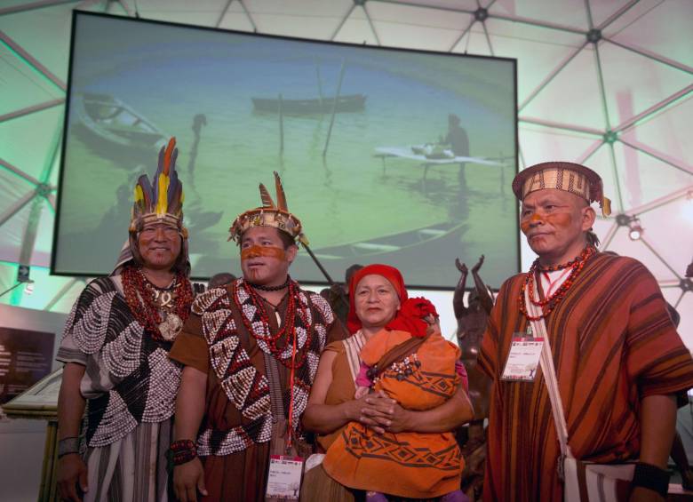 Los indígenas participan en las discusiones en Lima, en busca de soluciones al cambio climático. AFP