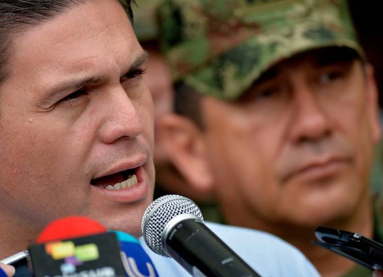 Se hizo una verificación en las cámaras y no se halló registro de ningún militar activo y los uniformados que estaban formados, durante la rechiflada permanecieron estoicos”, aseguró el ministro de Defensa, Juan Carlos Pinzón.FOTO COLPRENSA
