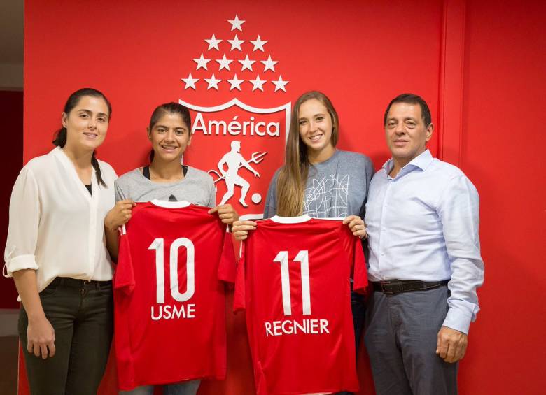 América de Cali oficializó este viernes las contrataciones de las jugadoras colombianas Nicole Regnier y Catalina Usme. FOTO @nicoleregnier11