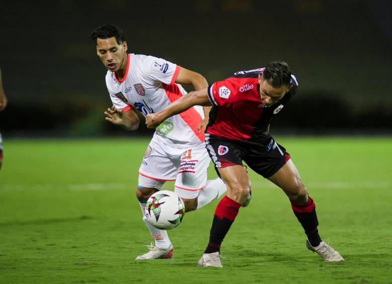Envigado no pudo con Cúcuta en el Centenario de Armenia y cayó 1-0. FOTO CORTESIA DIMAYOR
