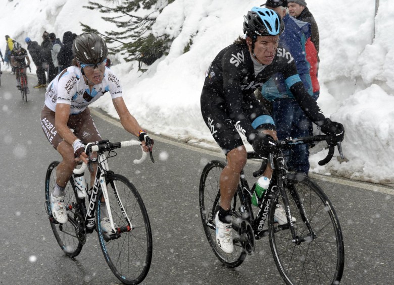 Aguantando frío en la etapa 20 del Giro de Italia. FOTO CORTESÍA