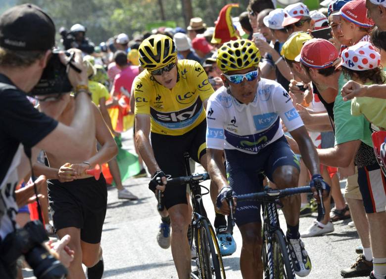 Nairo Quintana continúa intentando descontarle diferencias a Froome, quien anda bien fuerte. FOTO AFP