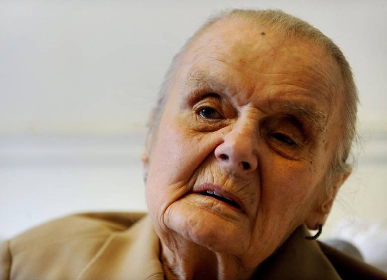 A la periodista también se le acredita haber salvado la vida de miles de refugiados de Europa del Este. FOTO AFP