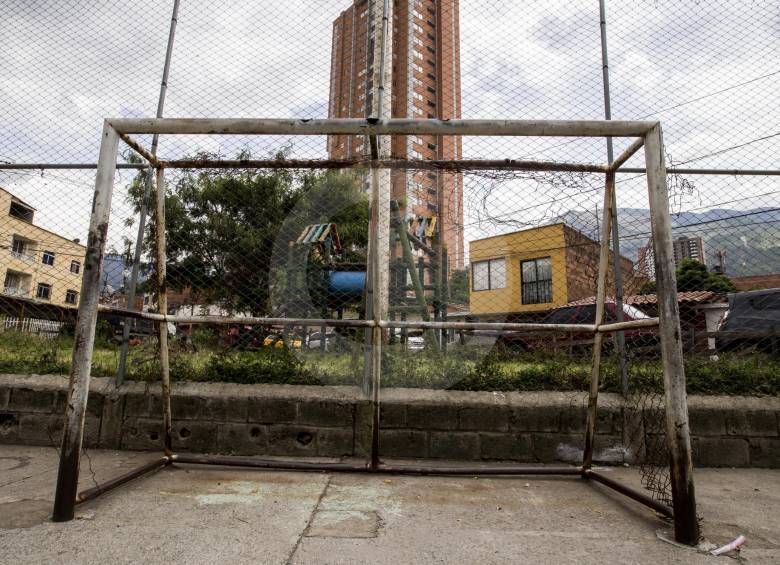 Cancha multifuncional, barrio Panamericano