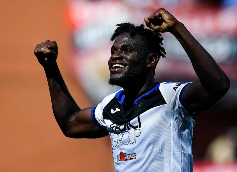 Duván Zapata da 3 puntos al Atalanta con golazo en el 95. Foto: EFE