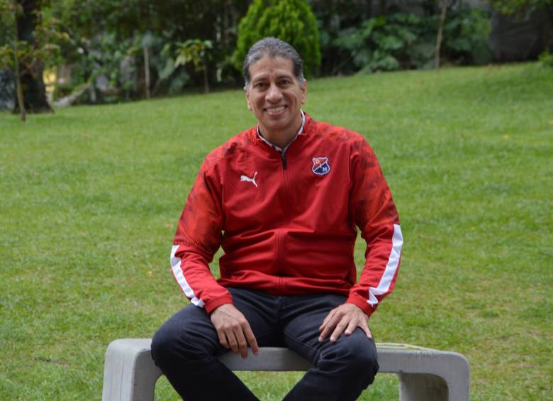 Jairo Vélez, presidente. En poco tiempo le ha tocado lidiar asuntos complejos, como las salidas de Andrés Ricaurte y Jesús Murillo, por petición de ellos. Ahora, la venta del club. FOTO cortesía DIM