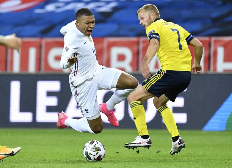 Kylian Mbappé marcó el tanto con el que Francia derrotó a Suecia en la Liga de Naciones.FOTO EFE