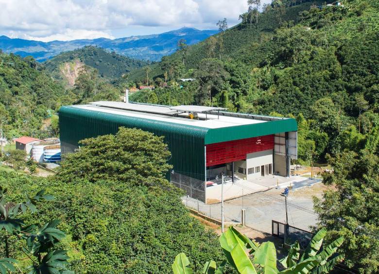 La compra del lote donde se construyó la planta de beneficio de La Chaparrala se señala como una de las malas decisiones tomadas por la administración de la cooperativa. FOTO Cortesía delosAndes
