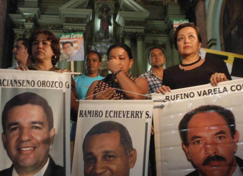 Familiares de los diputados del Valle asesinados por las Farc. FOTO: COLPRENSA 