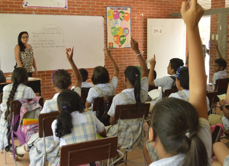 En una circular, el Gobierno pidió a los planteles continuar con las clases, pero evitar que niños con gripa asistan a las aulas. FOTO Colprensa