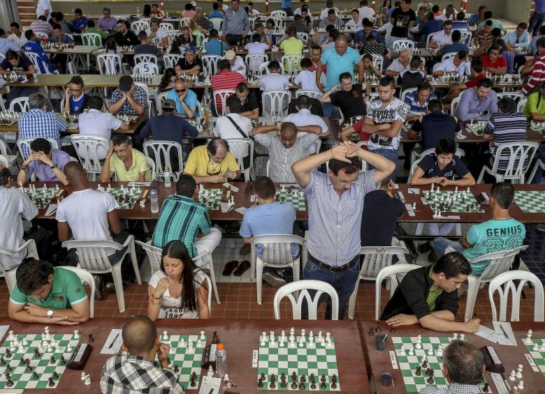 El ajedrez inicia el fin de semana con un evento masivo de ciudad, organizado por la Liga y Comfama. FOTO robinson sáenz