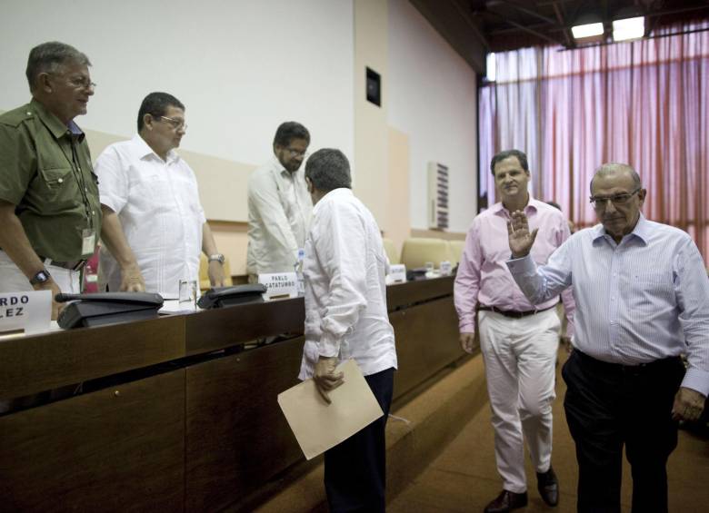 Las delegaciones de paz del Gobierno y de las Farc dieron por terminado este jueves el nuevo ciclo que se estableció luego de no poder firmar el acuerdo de paz el pasado 23 de marzo. FOTO ARCHIVO