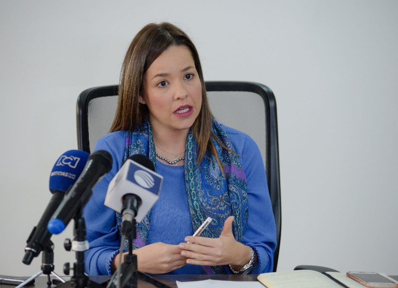 Laura Valdivieso, viceministra de Comercio Exterior, dijo que se trabaja para mitigar el golpe financiero del delito. FOTO colprensa