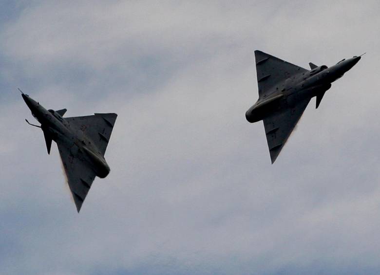 Kfir en revista aérea en Rionegro. FOTO JAIME PÉREZ