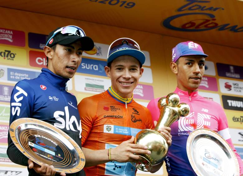 Miguel López -centro-, Iván Sosa, izquierda, y Daniel Martínez, podio del Tour Colombia-2019. FOTO COLPRENSA