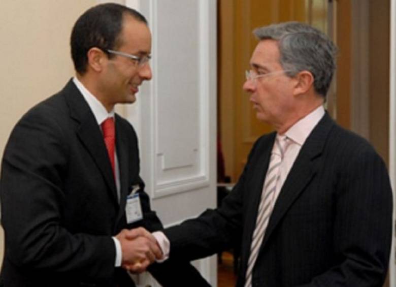 La oficina de prensa de la Presidencia documentó la reunión entre Álvaro Uribe y Marcelo Odebrecht. FOTO CORTESÍA