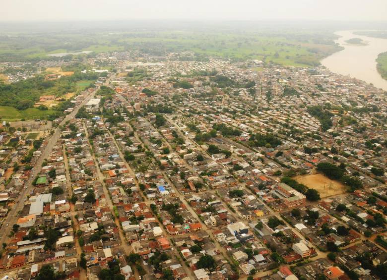 Caucasia es un polo de desarrollo del Bajo Cauca, por lo que sus dirigentes buscan que tenga un aeropuerto con capacidad para aviones de vuelos nacionales. FOTO CORTESÍA