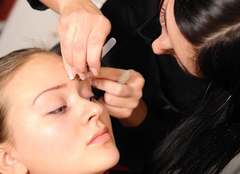 Las cejas son fundamentales para armonizar las facciones. Ahora se imponen las cejas naturales, lo que no quiere decir que se dejen crear a su libre albedrío. FOTO SSTOCK