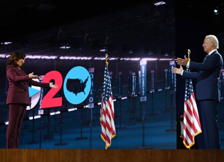 Kamala Harris y Joe Biden en la convención demócrata. FOTO AFP