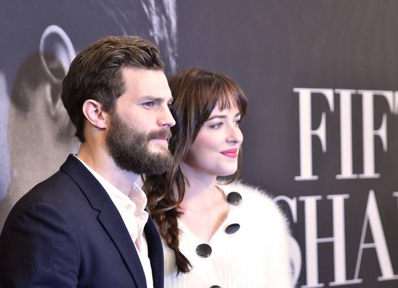 La película, protagonizada por James Dornan y Dakota Johnson, superó por una amplia diferencia al segundo lugar en Colombia, Búsqueda implacable. FOTO AFP