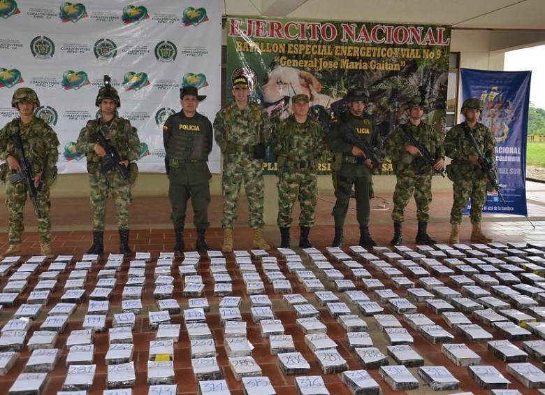 Este jueves en desarrollo del plan integral policial para la seguridad del ciudadano, ‘Corazón Verde’, miembros del Ejército Nacional propinaron un contundente golpe a las finanzas del frente 48 de las Farc en el Putumayo. FOTO COLPRENSA