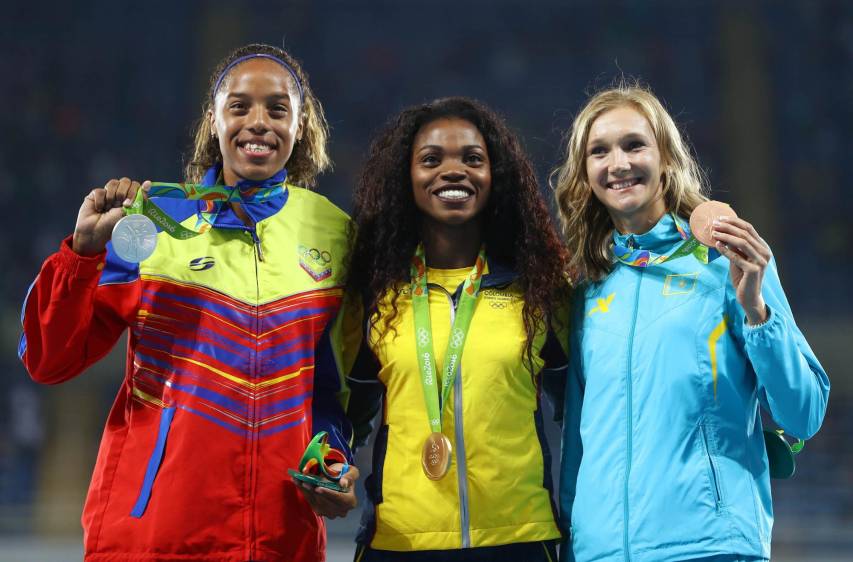Las medallistas olímpicas de salto triple Yulimar Rojas, Caterine Ibargüen y Olga Rypakova. FOTO Reuters